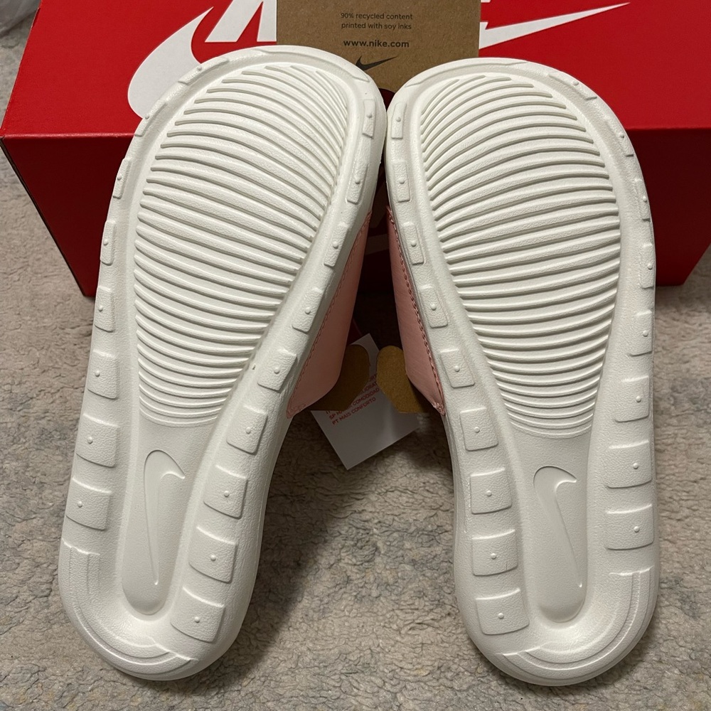 NIB Women Size 8 Nike Victori One Slides In Arctic Orange/Sail/Light Madder Root - Picture 12 of 12